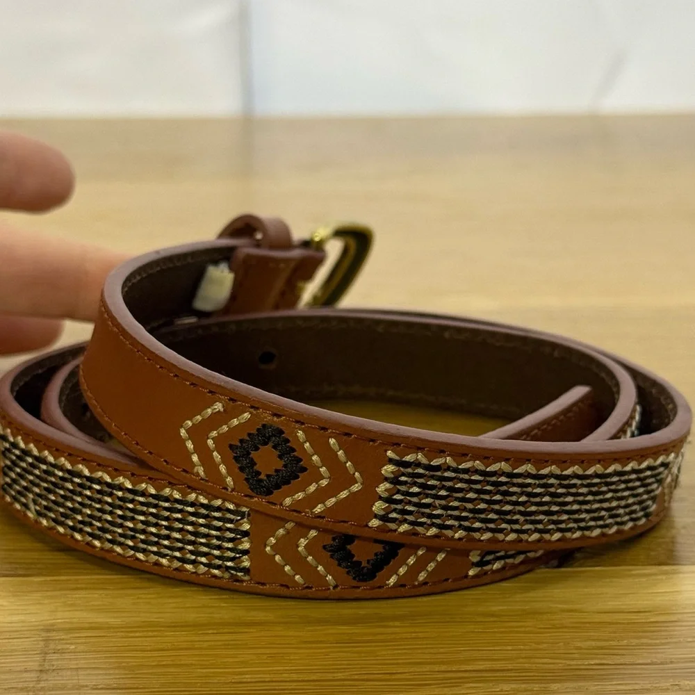 American Eagle Brown Western Leather thin Belt with Aztec design size Medium - Picture 10 of 10